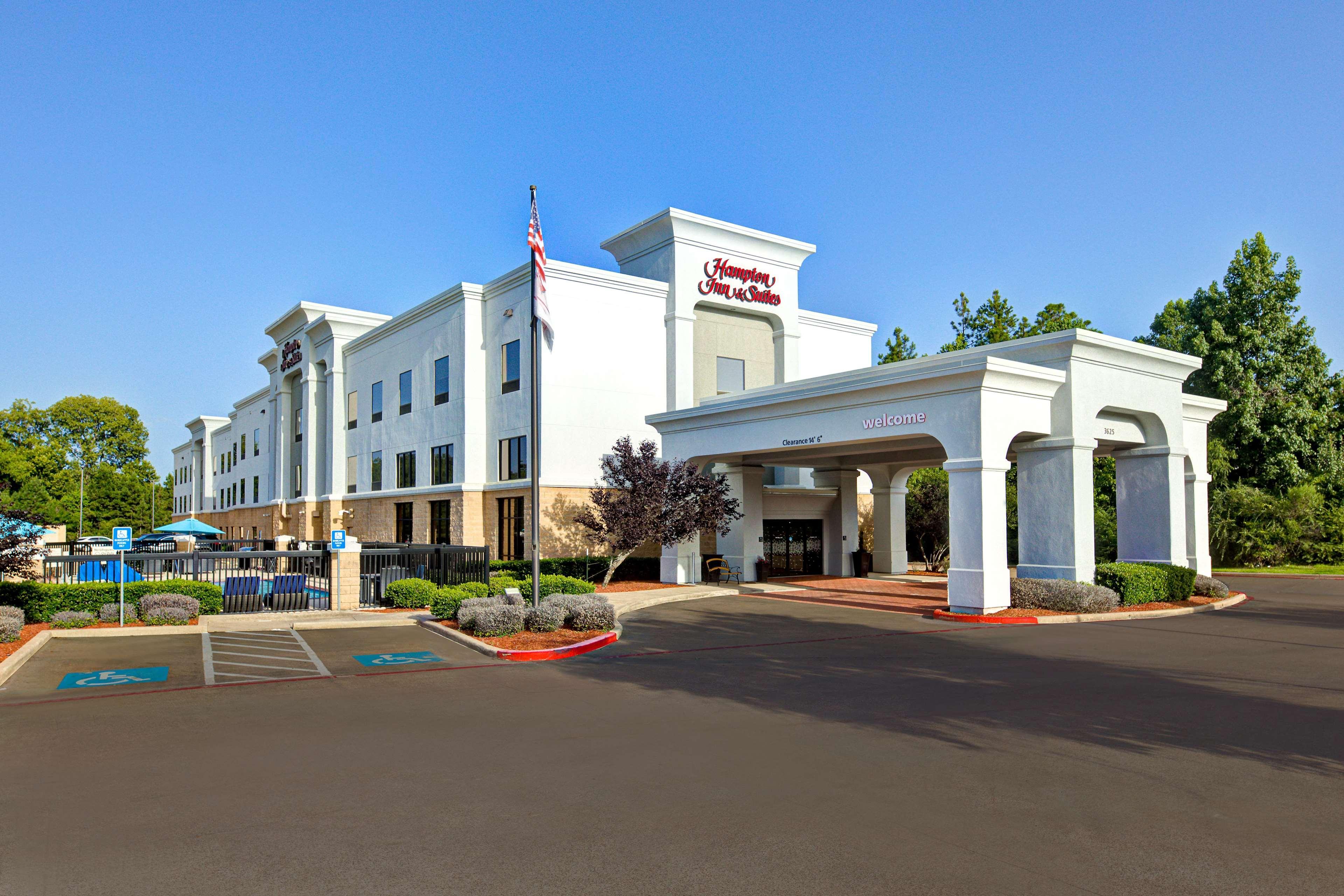 Hampton Inn & Suites Nacogdoches Exterior photo